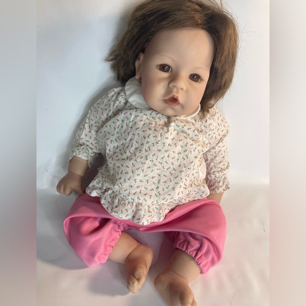 Lee Middleton Doll Little SKYLAR Thumb sucker Reva